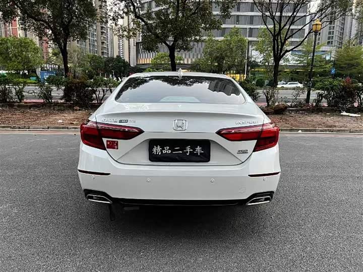 Фото 8 - Honda Inspire