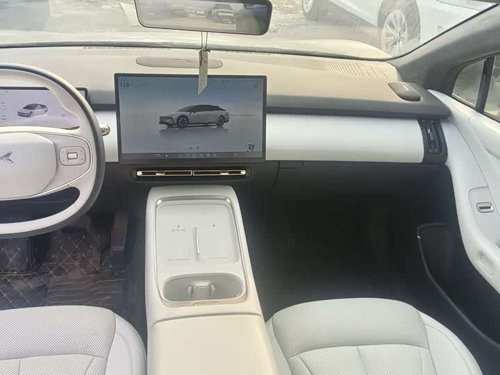 Фото 9 - XPeng F57