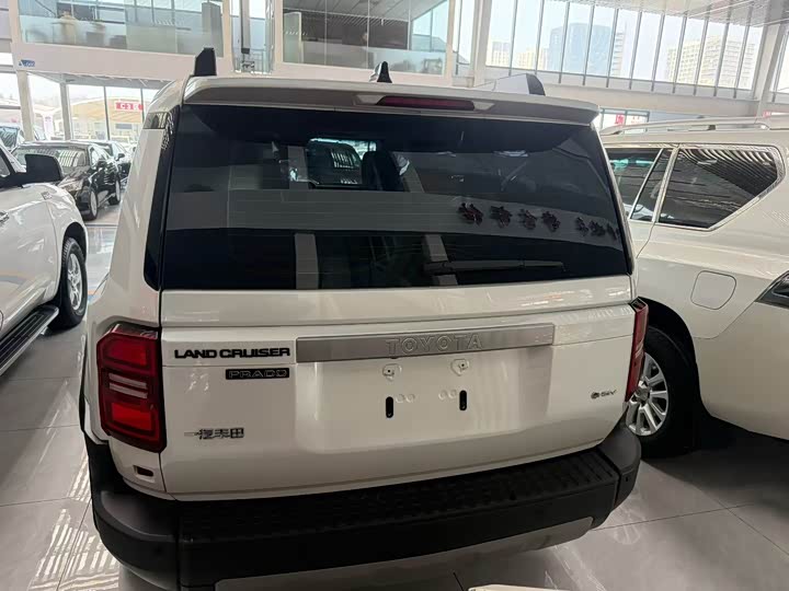 Фото 3 - Toyota Prado