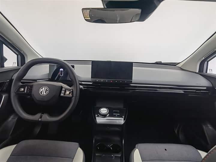 Фото 5 - MG Motor 4 EV