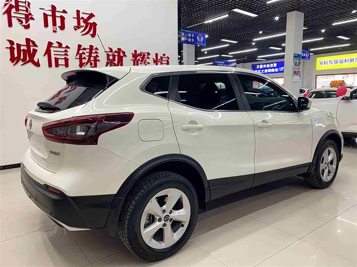 Фото 6 - Nissan Qashqai