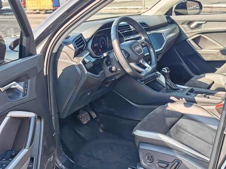 Фото 5 - Audi Q3