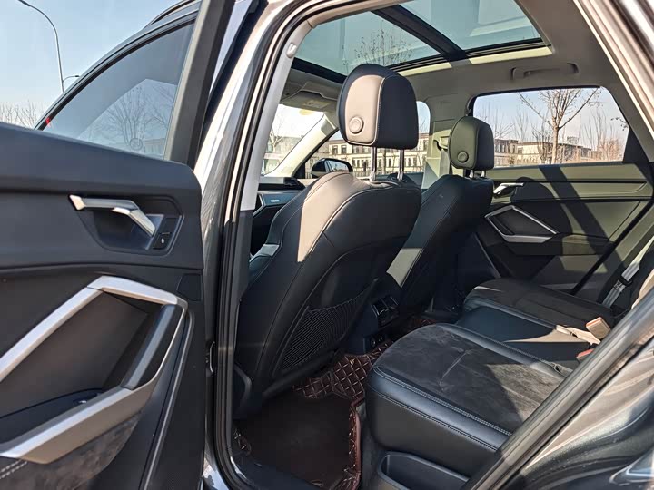 Фото 7 - Audi Q3