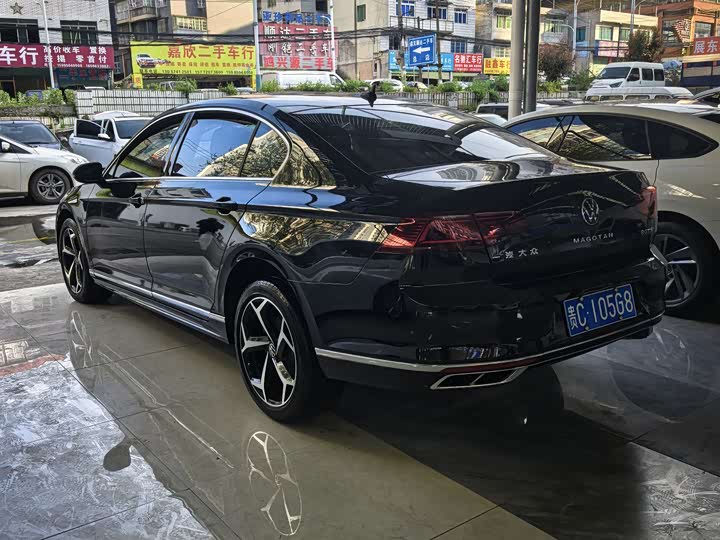 Фото 5 - Volkswagen Magotan