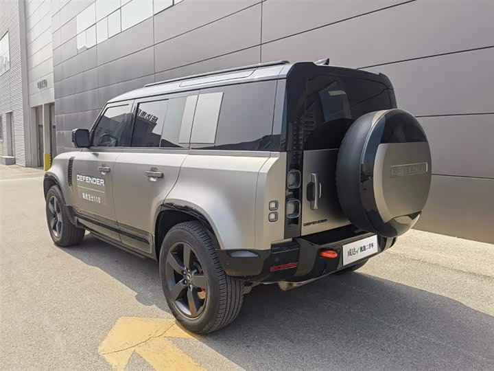 Фото 4 - Land Rover Defender