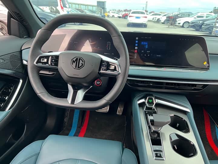 Фото 9 - MG Motor 7