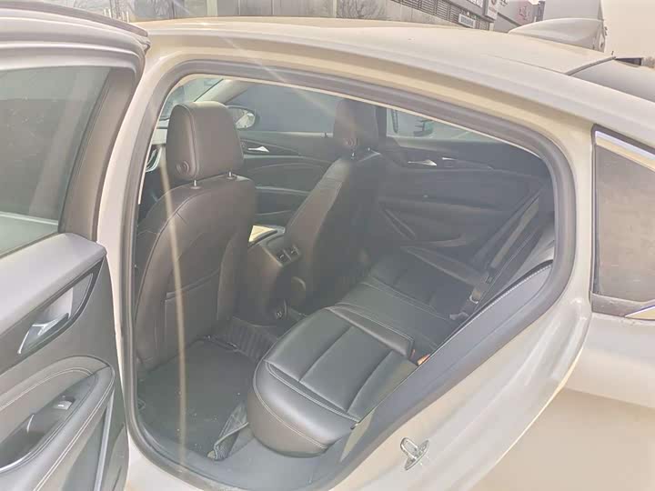 Фото 7 - Buick Regal