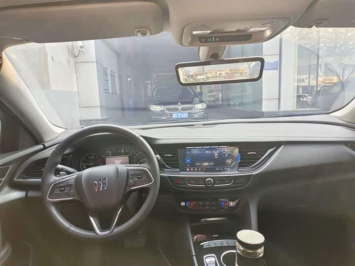 Фото 8 - Buick Regal