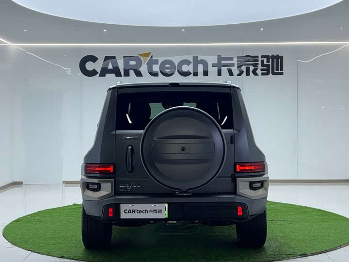 Фото 2 - Tank 700 Hybrid