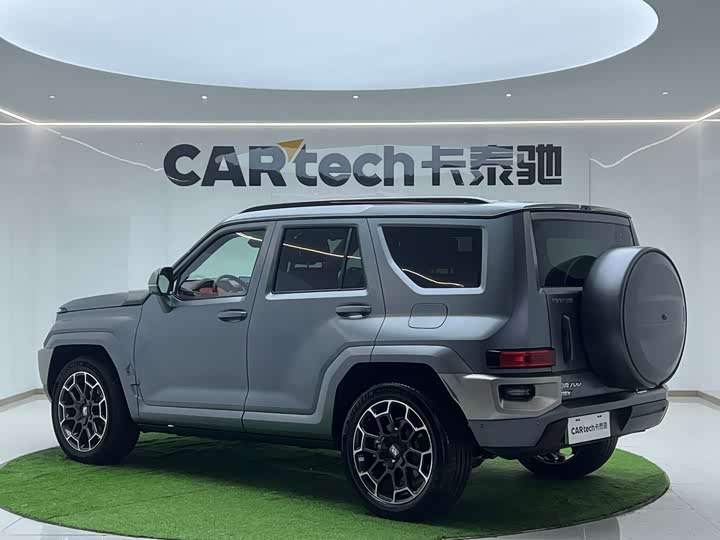 Фото 3 - Tank 700 Hybrid