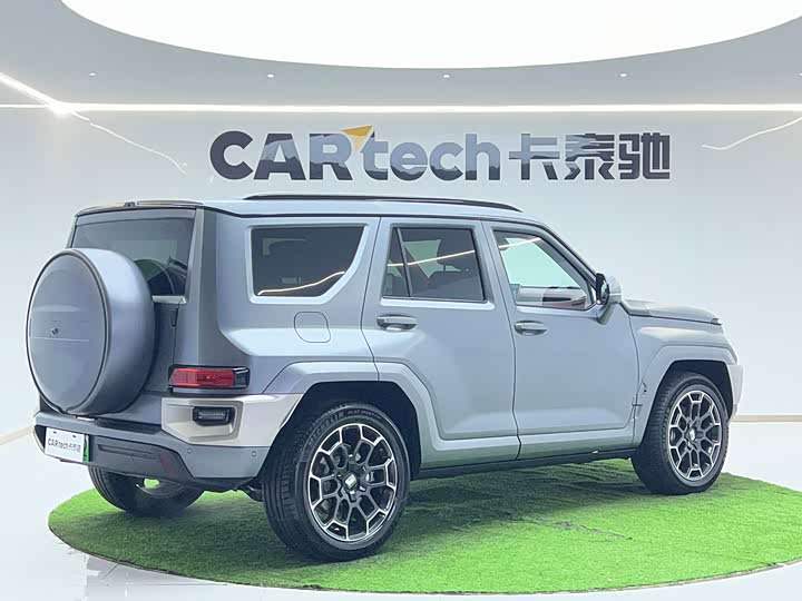 Фото 5 - Tank 700 Hybrid