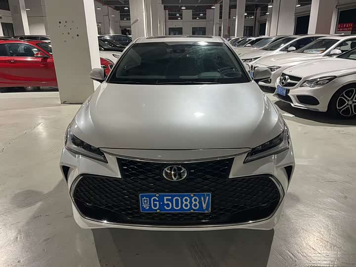 Фото 9 - Toyota Avalon