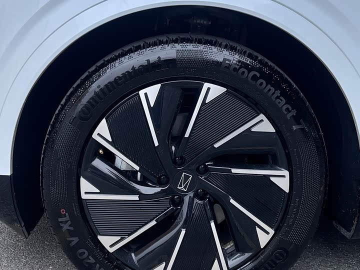 Фото 6 - Avatr 07