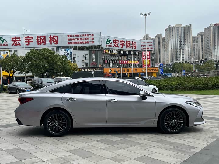 Фото 5 - Toyota Avalon