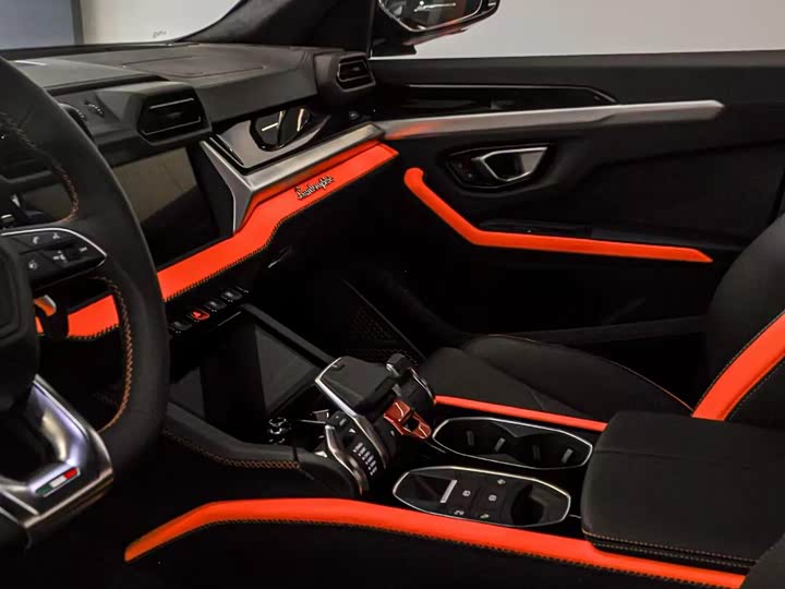 Фото 6 - Lamborghini Urus SE