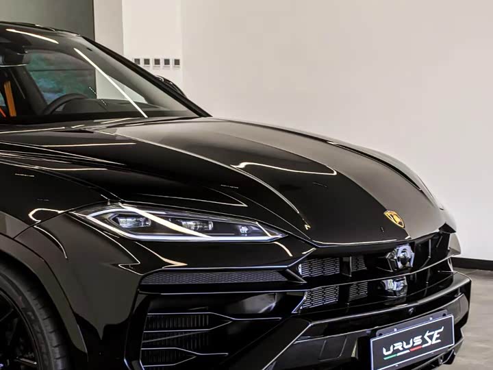 Фото 9 - Lamborghini Urus SE