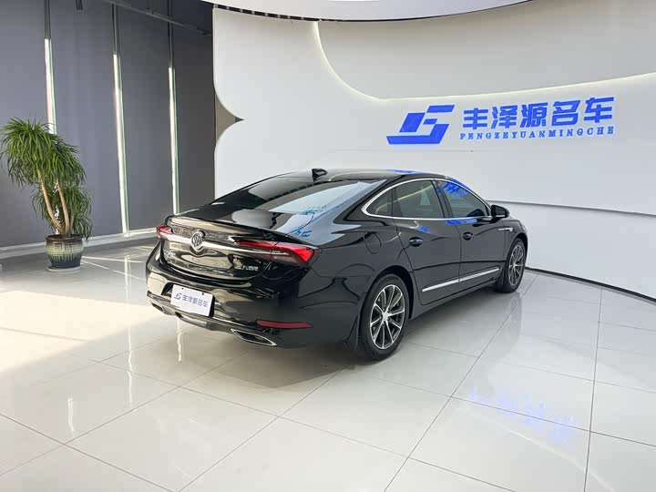 Фото 2 - Buick LaCrosse