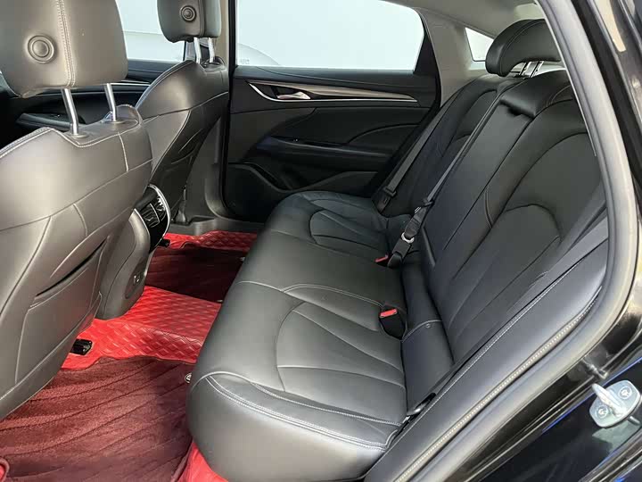 Фото 8 - Buick LaCrosse