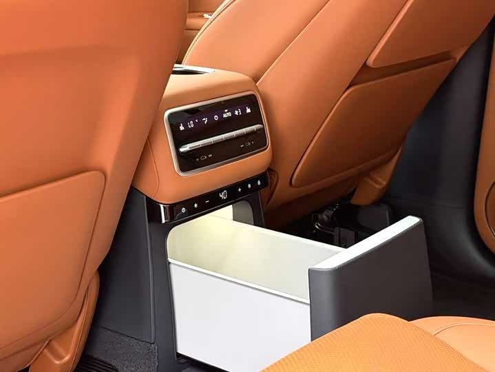 Фото 9 - LiXiang L9