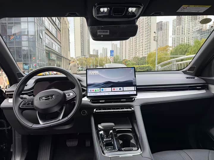 Фото 7 - Geely Preface