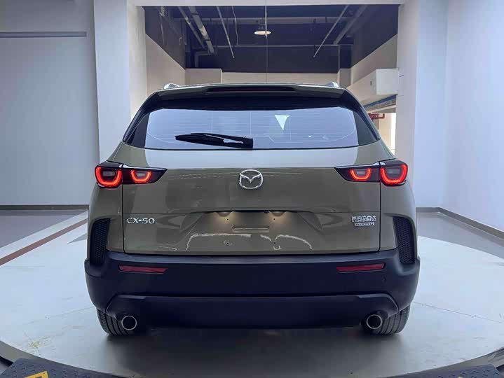 Photo 6 - Mazda CX-50