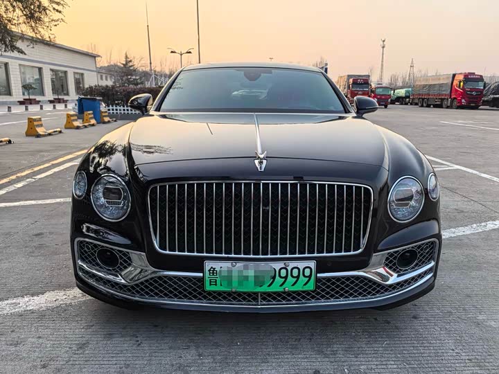 Фото 1 - Bentley Flying Spur Hybrid