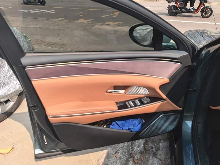 Фото 7 - BYD Han L