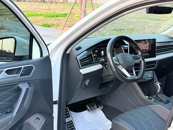 Фото 5 - Volkswagen Tiguan L Pro