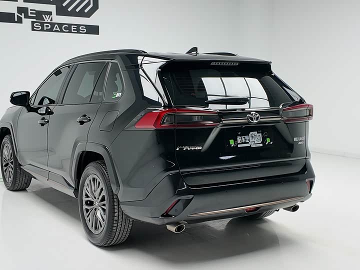 Photo 6 - Toyota Wildlander