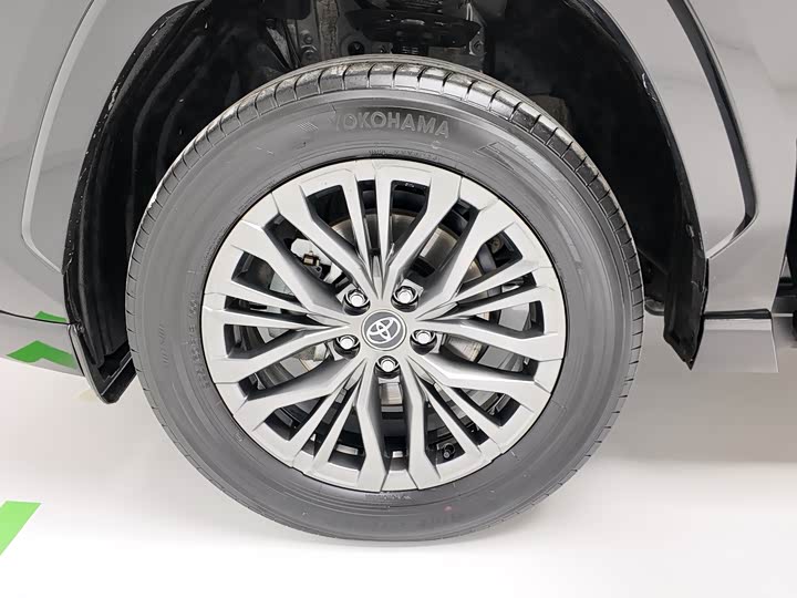 Photo 8 - Toyota Wildlander