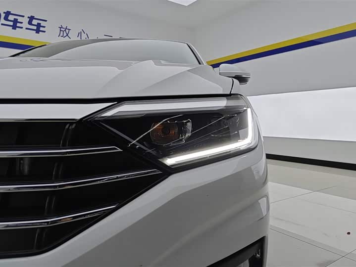 Фото 5 - Volkswagen Sagitar L