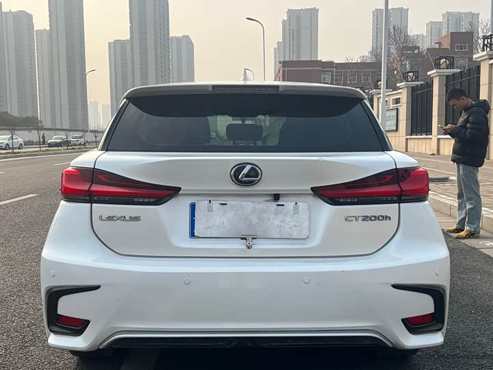 Фото 5 - Lexus CT 200h