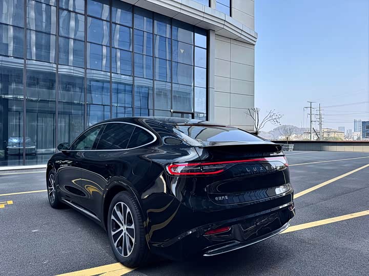 Фото 7 - Luxeed R7