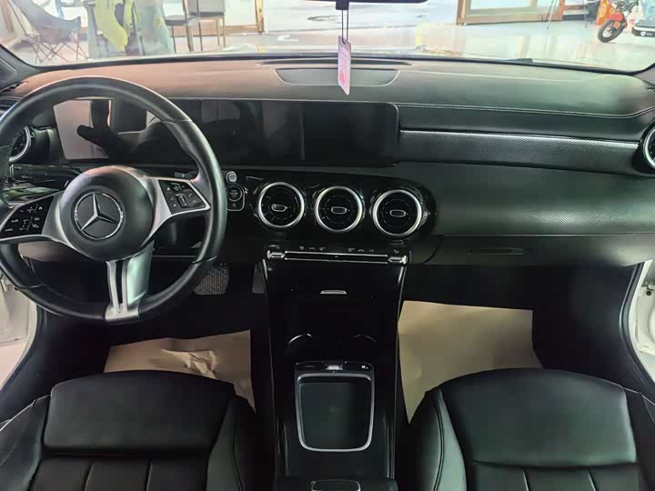 Фото 6 - Mercedes-Benz A-Class