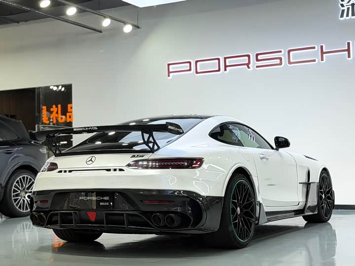 Фото 9 - Mercedes-Benz AMG GT