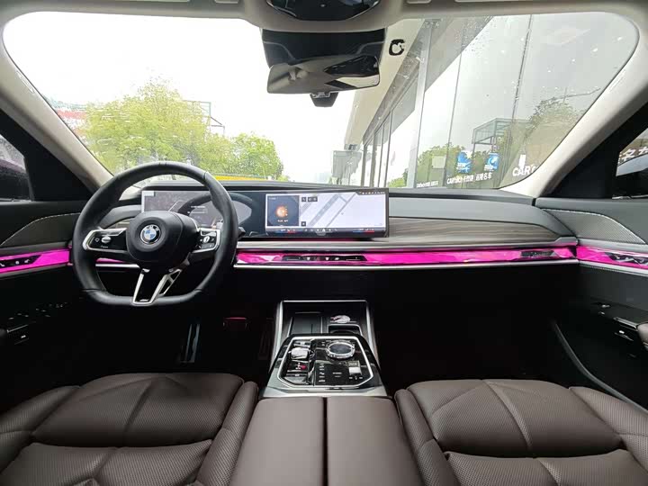 Фото 4 - BMW 7 Series