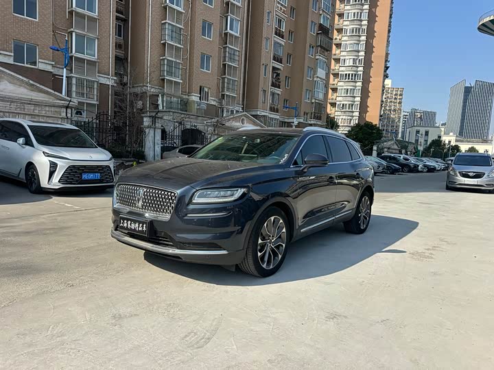 Фото 1 - Lincoln Nautilus