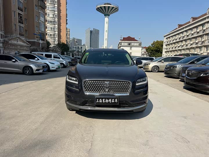 Фото 2 - Lincoln Nautilus