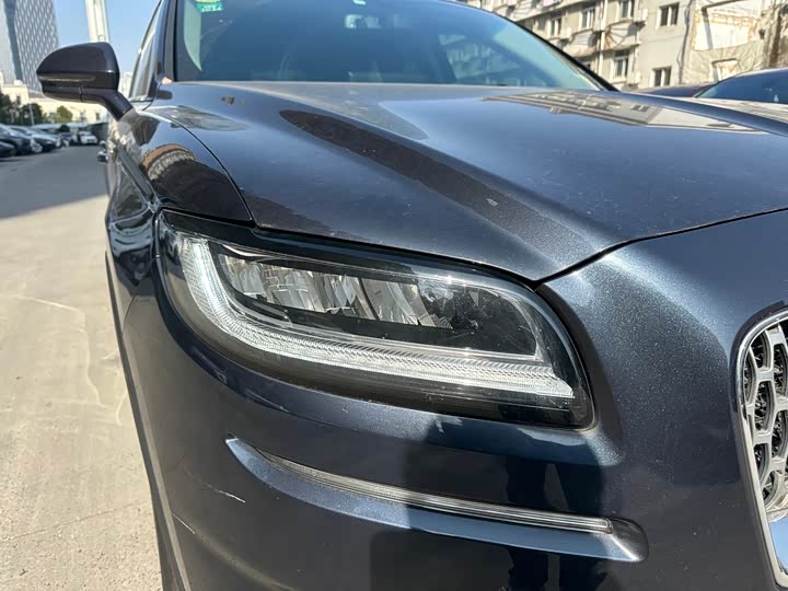 Фото 4 - Lincoln Nautilus