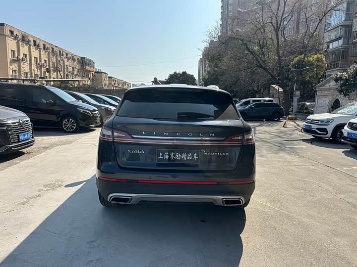 Фото 7 - Lincoln Nautilus