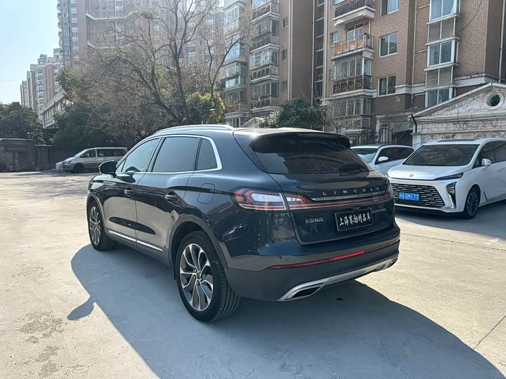 Фото 8 - Lincoln Nautilus