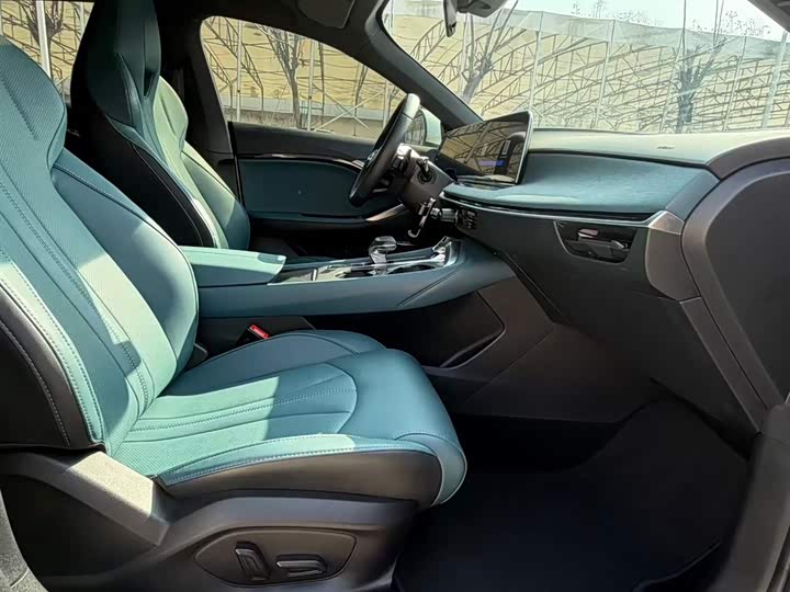 Фото 7 - MG Motor 7