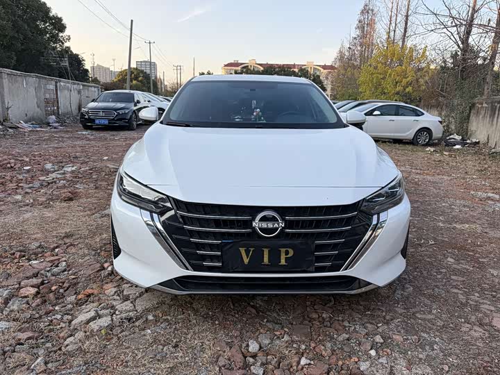 Фото 2 - Nissan Sylphy