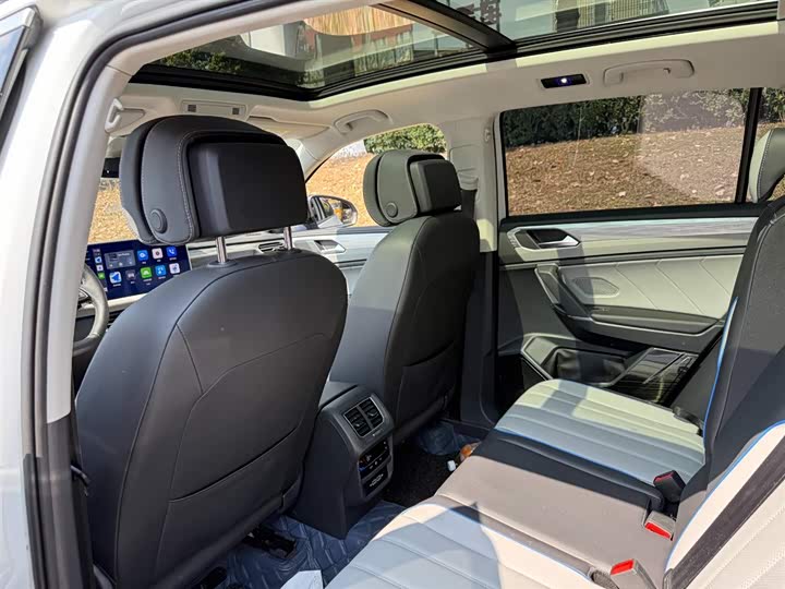 Фото 9 - Volkswagen Tayron GTE Hybrid