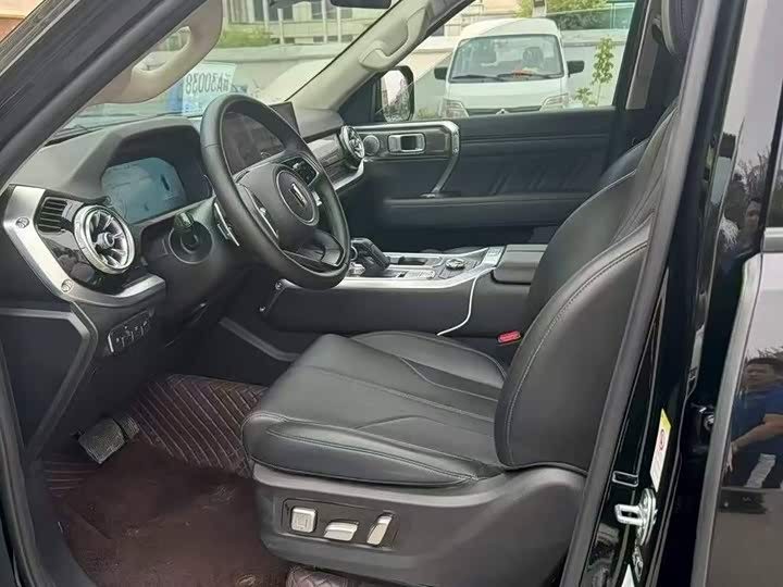 Фото 4 - Tank 400 Hybrid