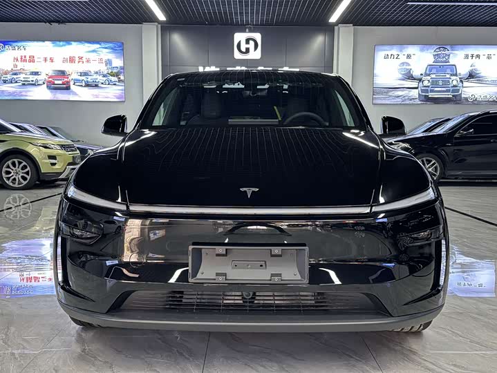 Фото 1 - Tesla Model Y