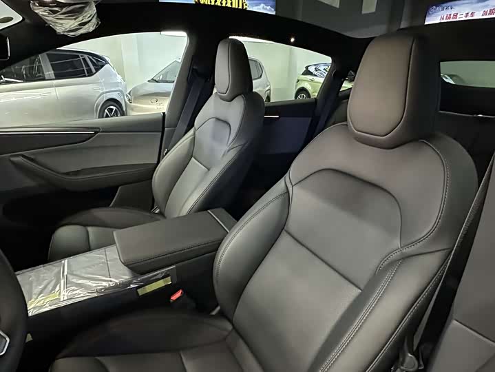 Фото 8 - Tesla Model Y