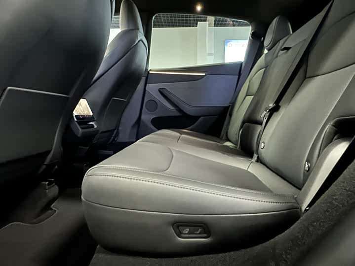 Фото 9 - Tesla Model Y