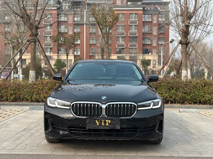 Фото 2 - BMW 5 Series
