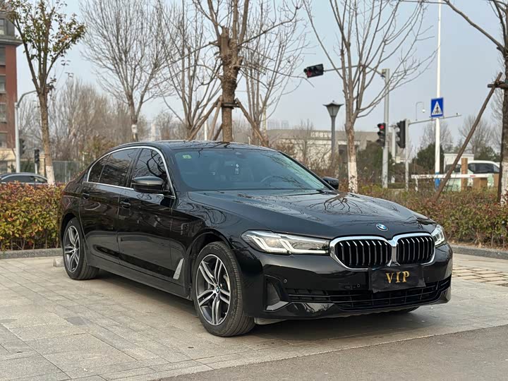 Фото 3 - BMW 5 Series